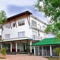 Отель Onreech Hotel в городе Катунаяке, Шри-Ланка