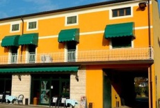 Отель Albergo Simonati в городе Повельяно-Веронезе, Италия