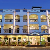 Отель La Gulls Court в городе Вагатор, Индия