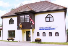 Отель Guest House Vetrasputns Mersrags в городе Мерсрагс, Латвия
