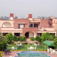 Отель Vaseela Resort Chandigarh в городе Мохали, Индия