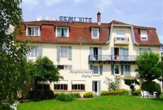 Отель Logis Beau Site в городе Люксёй-Ле-Бэн, Франция