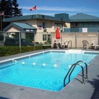 Отель Port Augusta Inn and Suites в городе Комокс, Канада