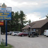 Отель Spring Lake Resort Motel and Restaurant в городе Дуайт, Канада