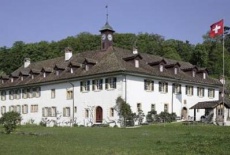 Отель Klosterhotel St Petersinsel в городе Ла-Нёввиль, Швейцария