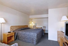 Отель Canadas Best Value Inn & Suites-Desert Motel в городе Кэш Крик, Канада