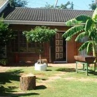 Отель North Lodge Cottages Durban в городе Дурбан, Южная Африка