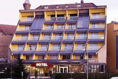 Отель Hotel Can Pamplona в городе Вик, Испания