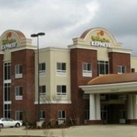 Отель Holiday Inn Express and Suites Canton в городе Кантон, США