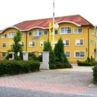 Отель Leier Business Hotel в городе Gonyu, Венгрия