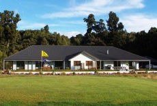 Отель Lake Brunner Accommodation and Golf Course в городе Моана, Новая Зеландия