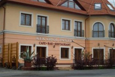 Отель Kek Obol Panzio в городе Balatonfuzfo, Венгрия