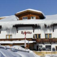 Отель Rustika Hotel Lermoos в городе Лермос, Австрия