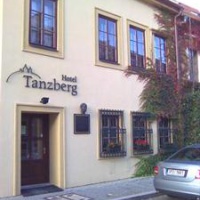 Отель Hotel Tanzberg в городе Микулов, Чехия