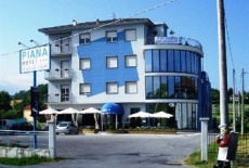 Отель Piana Hotel в городе Чева, Италия