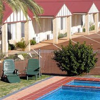 Отель Bunbury Motel & Serviced Apartments в городе Банбери, Австралия