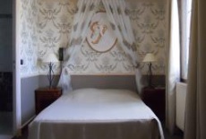 Отель Hotel 1900 в городе Ульгат, Франция