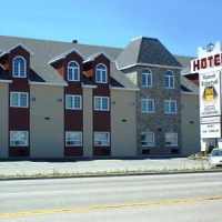 Отель Manoir Roberval в городе Роберваль, Канада