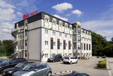 Отель Ibis Liege Seraing в городе Бонсель, Бельгия
