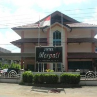 Отель Hotel Merpati в городе Понтианак, Индонезия