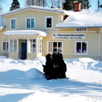 Отель Gamla Barnmorskestugan в городе Ервсё, Швеция