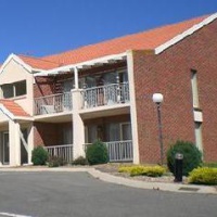 Отель Ballarat Colonial Motor Inn and Serviced Apartments в городе Балларат, Австралия