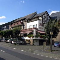 Отель Moselromantik Hotel Zum Lowen в городе Эдигер-Эллер, Германия