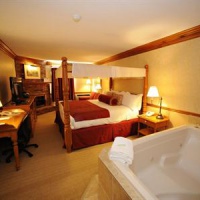 Отель BEST WESTERN PLUS Parkway Inn & Conference Centre в городе Лонг Солт, Канада