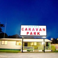 Отель Aukaka Caravan Park в городе Намбакка Хедс, Австралия