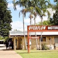 Отель The Overflow Motor Inn в городе Эмеральд, Австралия