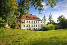 Отель Maxmilian Lifestyle Resort в городе Лоучень, Чехия