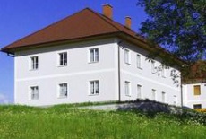Отель Familie Neundlinger в городе Нидервальдкирхен, Австрия