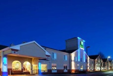 Отель Holiday Inn Express Watertown в городе Уотертаун, США