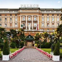 Отель Palace Merano Espace Henri Chenot в городе Мерано, Италия