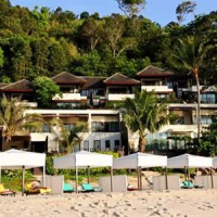 Отель Andaman White Beach Resort в городе Sa Khu, Таиланд