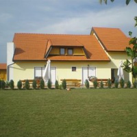 Отель Guest House Tina Rakovica в городе Grabovac, Хорватия