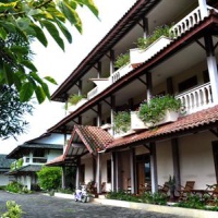Отель Srikandi Hotel & Restaurant в городе Паситан, Индонезия