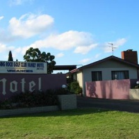 Отель Hanging Rock Family Motel Batemans Bay в городе Батхейвен, Австралия