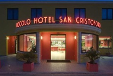 Отель Piccolo Hotel Monte Porzio в городе Монте-Порцио, Италия