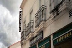 Отель Hotel Laurel в городе Серрадилья, Испания