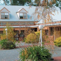 Отель Adelaide Hills Getaway Accommodation Macclesfield в городе Стратолбин, Австралия