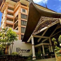 Отель Bumiminang Hotel Padang в городе Паданг, Индонезия