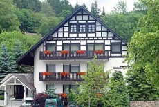 Отель Haus Schnorbus Hallenberg в городе Халленберг, Германия