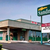 Отель Sandman Inn Blue River в городе Блу Ривер, Канада
