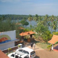 Отель Aadithyaa Resorts Lakeside в городе Коллам, Индия