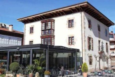Отель La Casa Del Patron Hotel Zuia в городе Суйя, Испания