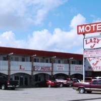 Отель Lazy J Motel в городе Кларешем, Канада