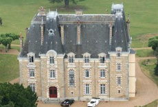 Отель Chateau de Montbraye в городе Parigne-l'Eveque, Франция