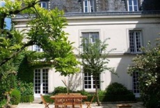 Отель A La Villa Trianon в городе Ле Шене, Франция