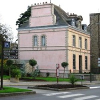 Отель Maison d'Hotes des Remparts в городе Динан, Франция